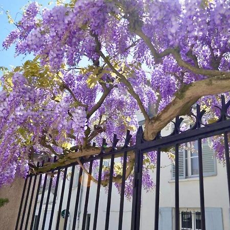 Bed and Breakfast Wisteria Фонтенбло Экстерьер фото