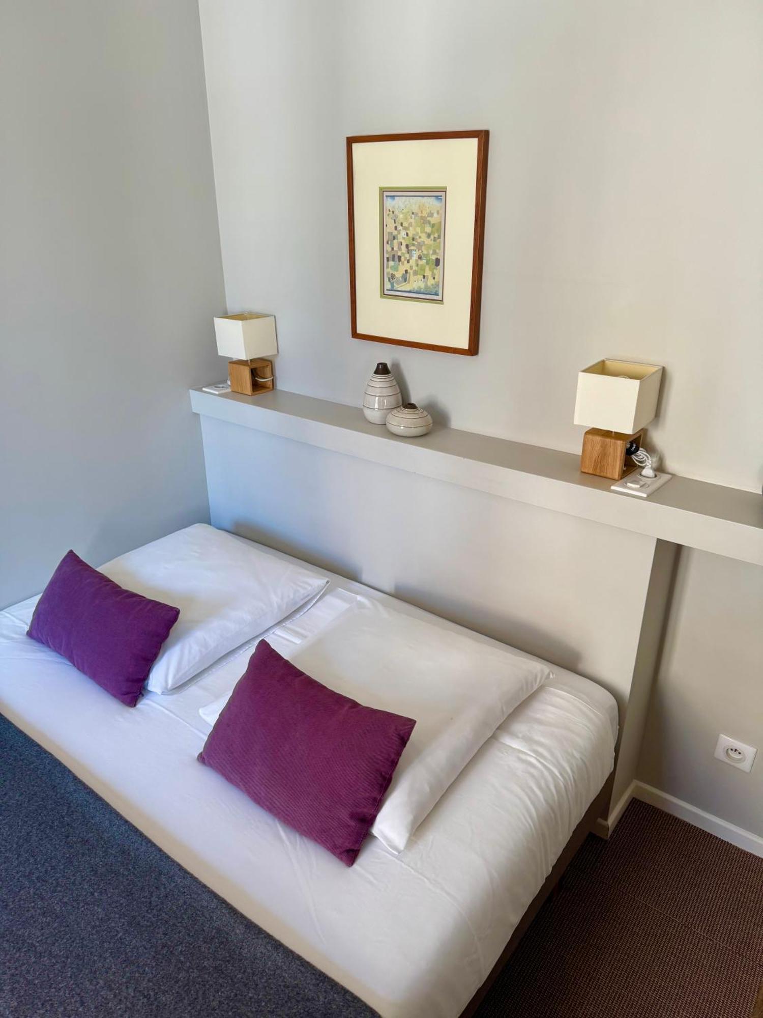 Bed and Breakfast Wisteria Фонтенбло Номер фото
